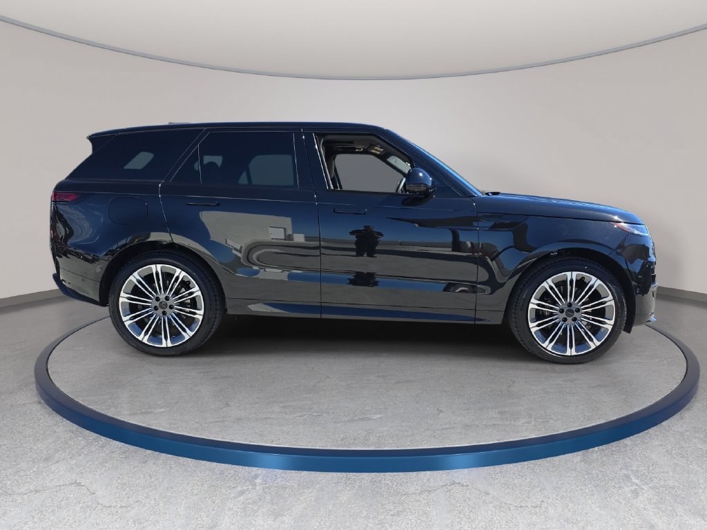 New 2027 Land Rover Range Rover Sport Dynamic SE AWD/4WD image 4