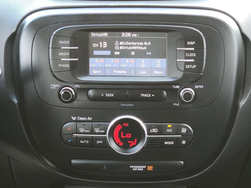 Used 2017 Kia Soul + FWD image 19