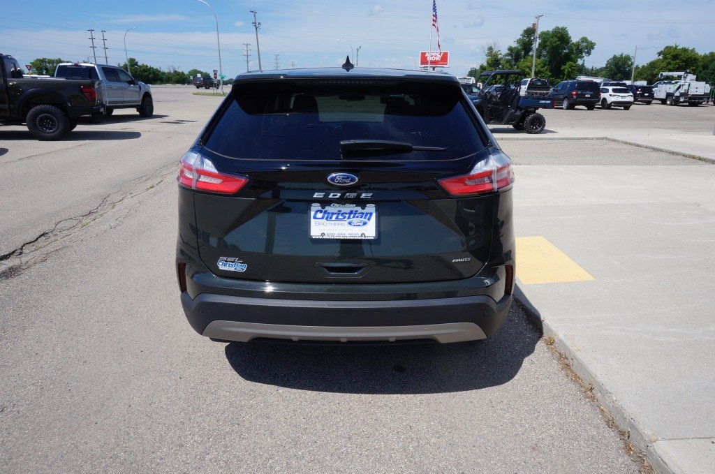 Used 2023 Ford Edge SEL w/ Convenience Package AWD/4WD image 4