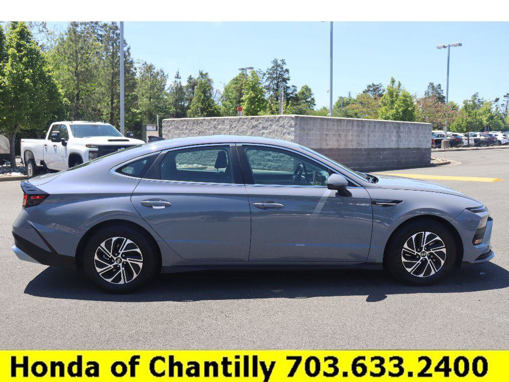 Used 2026 Hyundai Sonata Blue FWD image 8