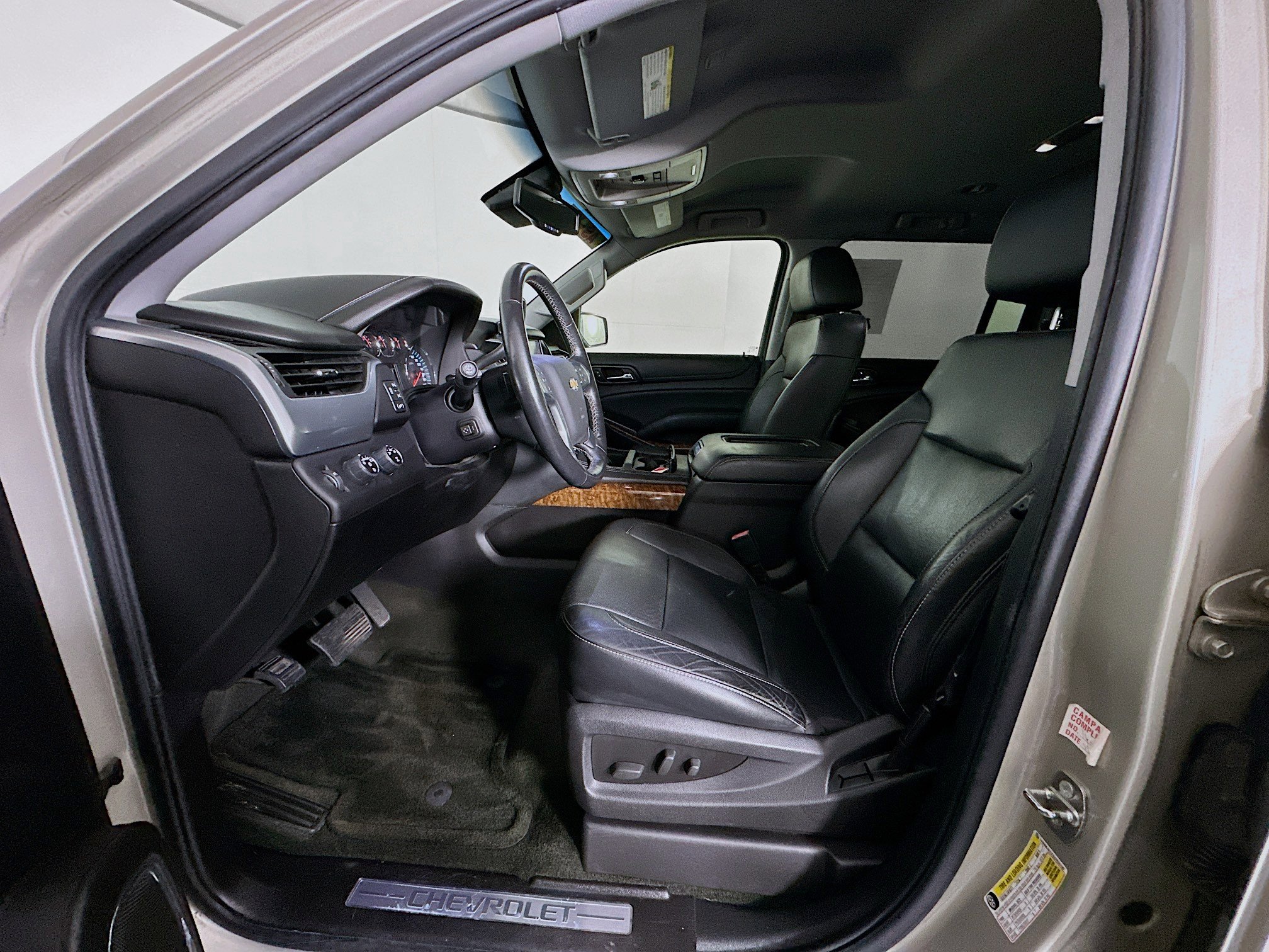 Used 2016 Chevrolet Suburban LTZ AWD/4WD image 13