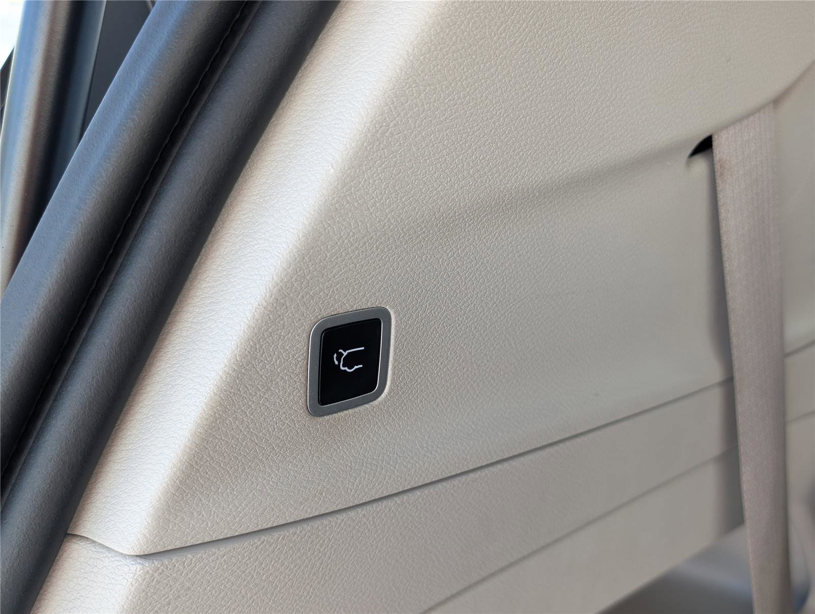 Used 2022 Chrysler Pacifica Touring-L FWD image 14
