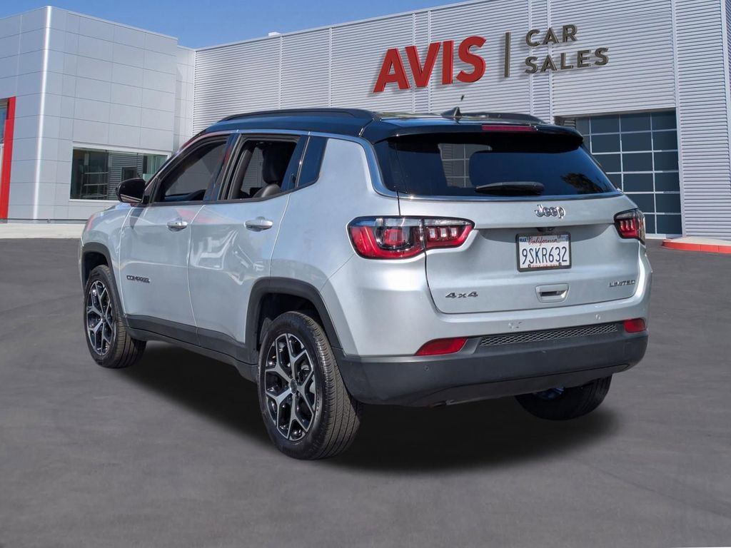 Used 2025 Jeep Compass Limited AWD/4WD image 9