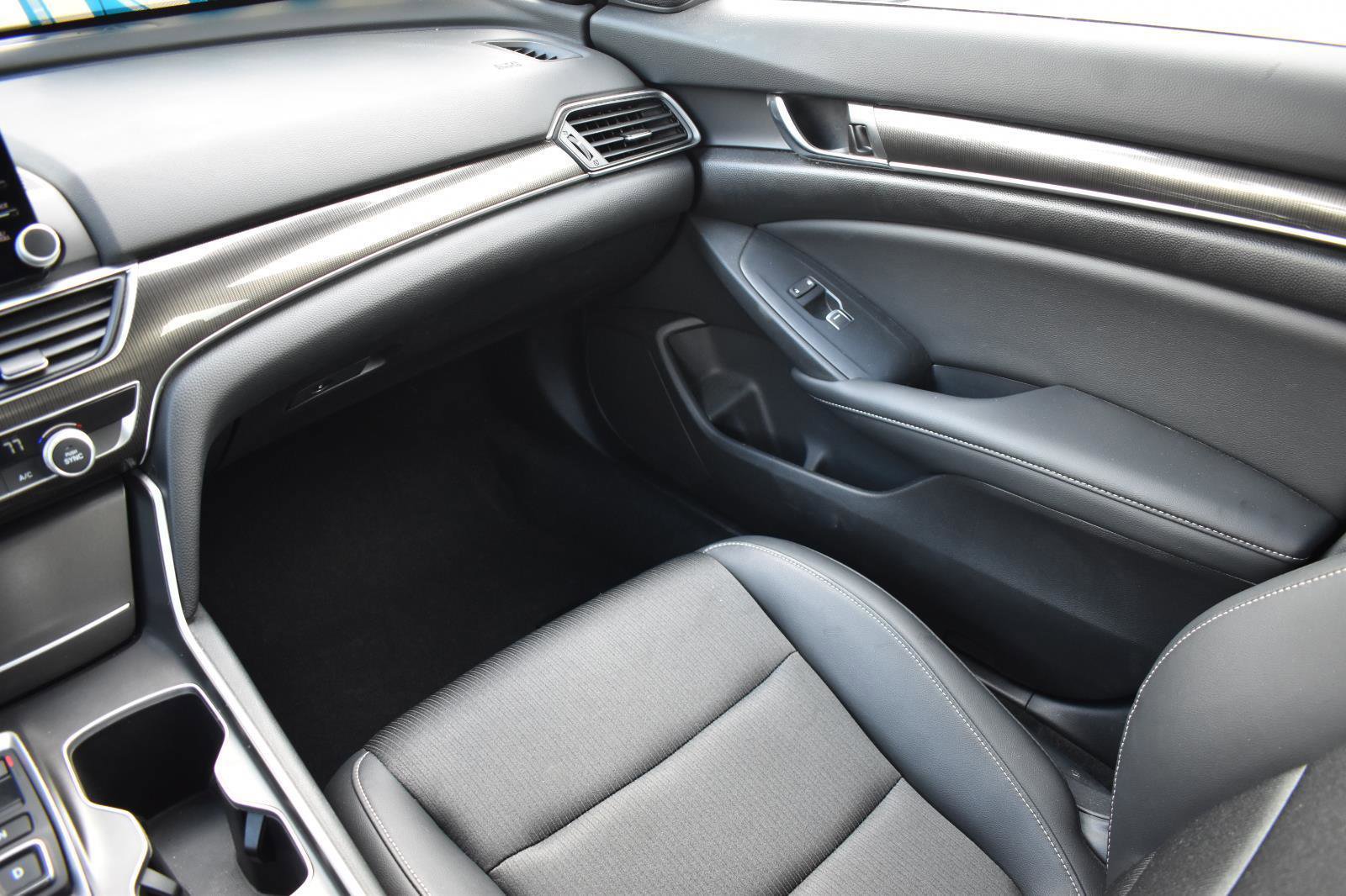 Used 2022 Honda Accord Sport image 17
