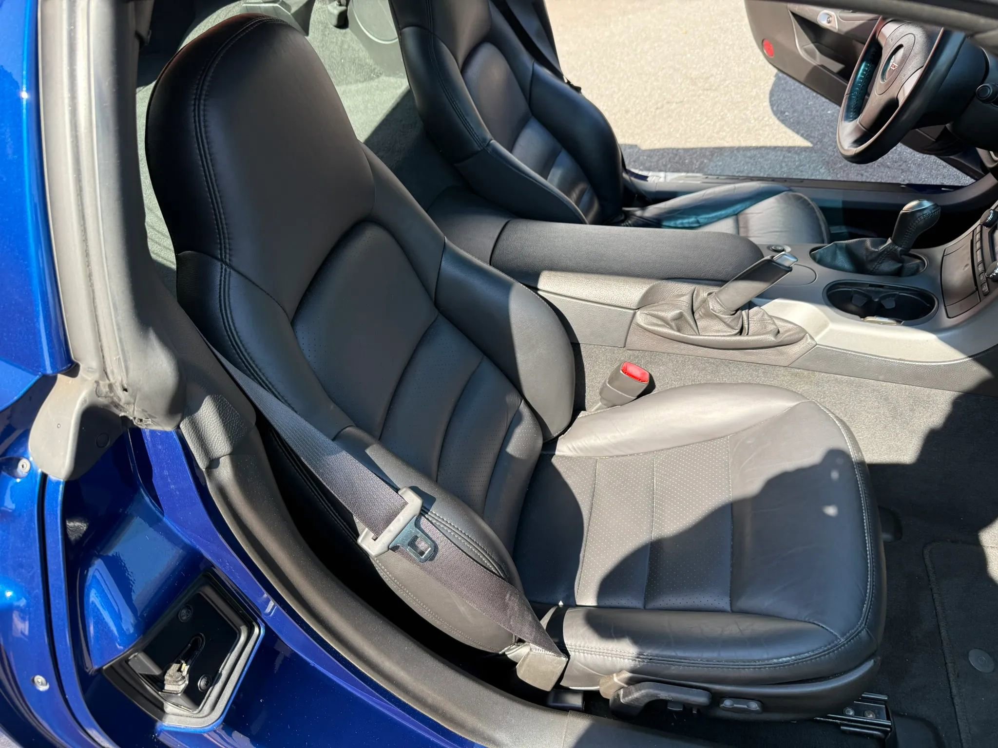 Used 2007 Chevrolet Corvette Coupe w/ Performance Package image 13