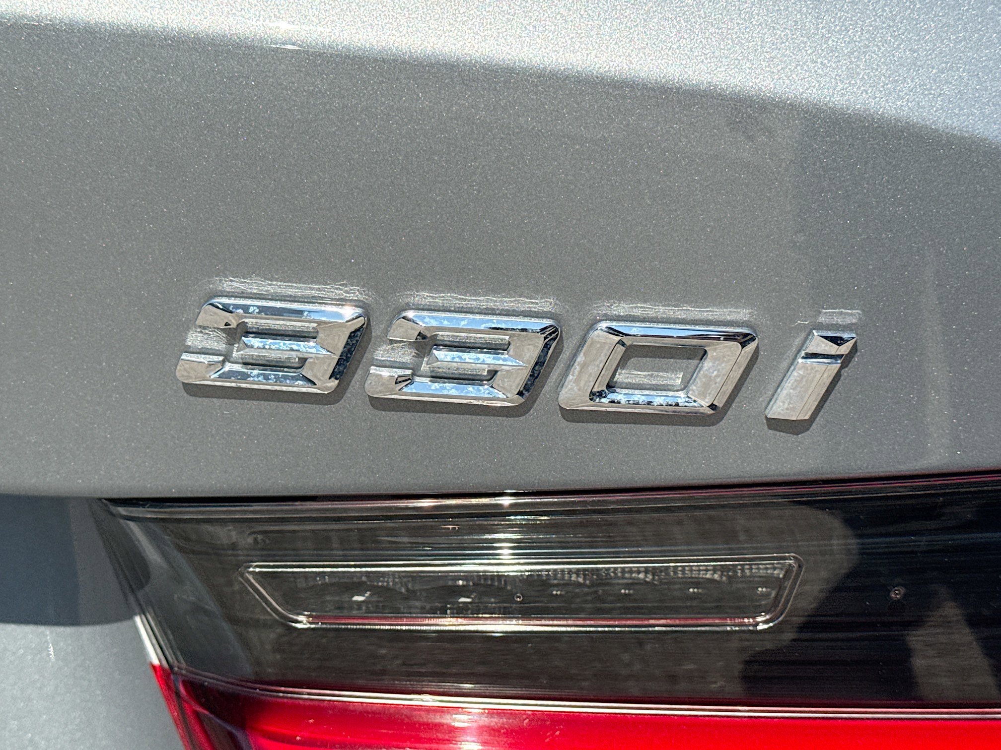 Used 2023 BMW 330i Sedan w/ Premium Package image 12