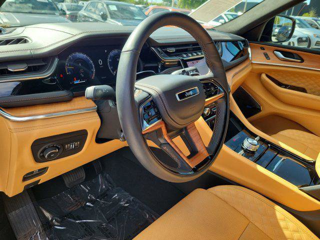 Used 2024 Jeep Grand Cherokee L Summit AWD/4WD image 20