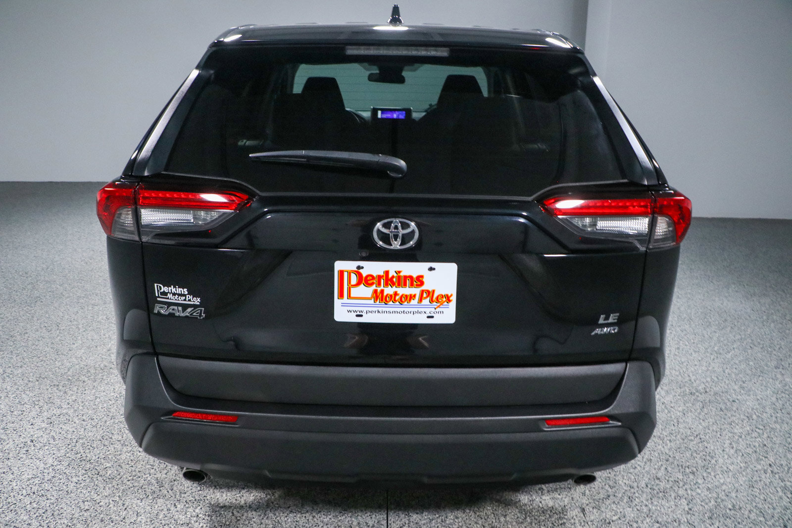 Used 2024 Toyota RAV4 LE image 8