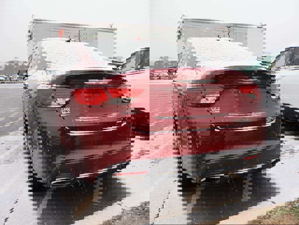 Used 2015 Chrysler 200 C w/ Navigation & Sound Group I image 12