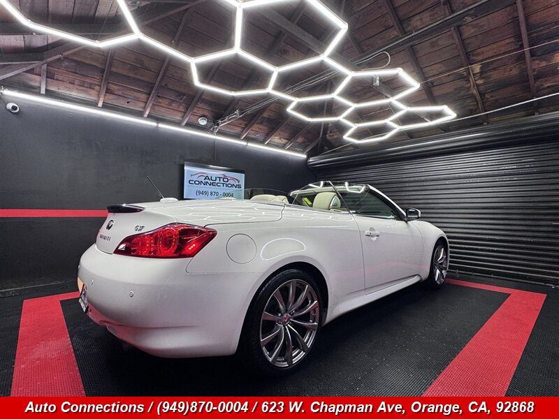 Used 2010 INFINITI G37 Convertible w/ Premium Pkg RWD image 3