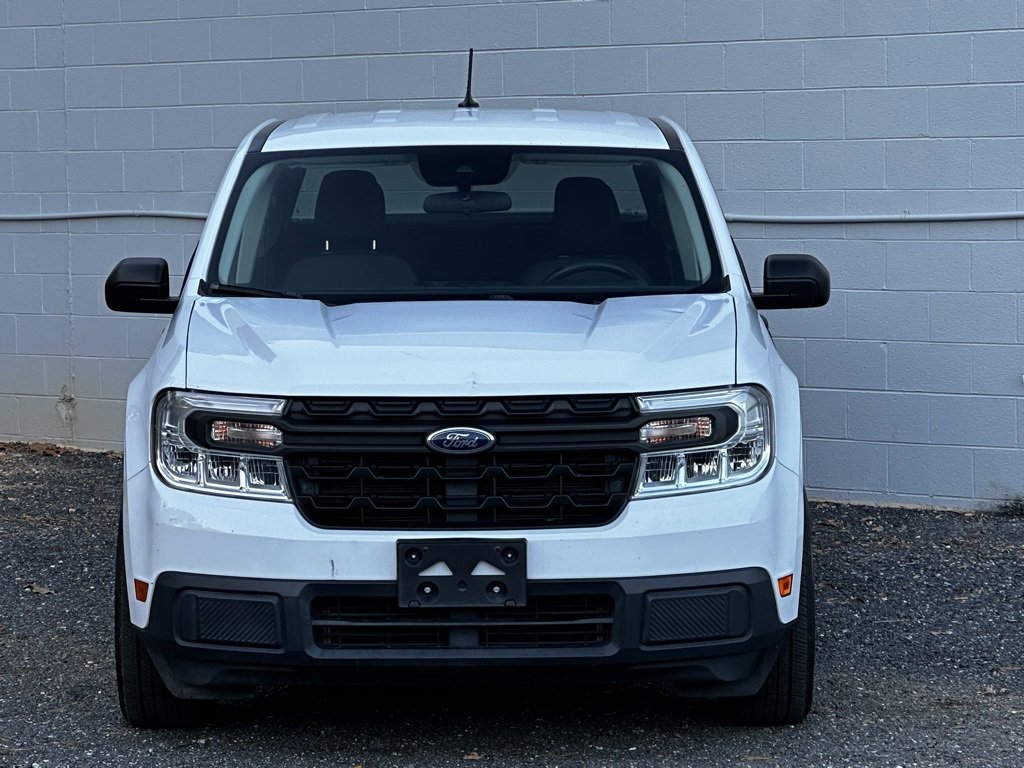 Used 2022 Ford Maverick XL image 2