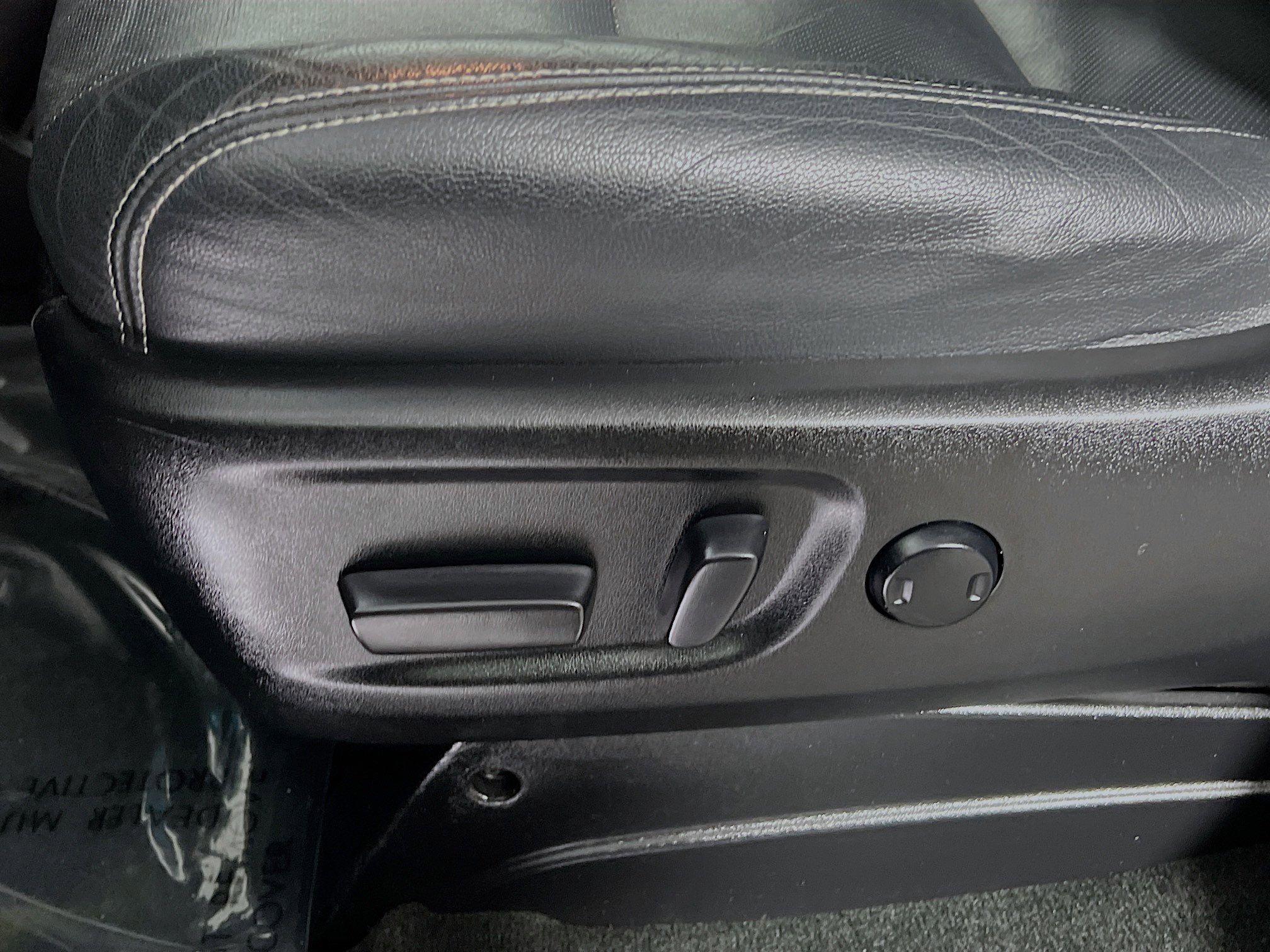 Used 2015 Toyota Sienna SE w/ SE Preferred Package image 16