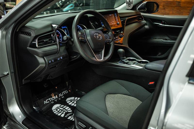 Used 2023 Toyota Camry LE image 8