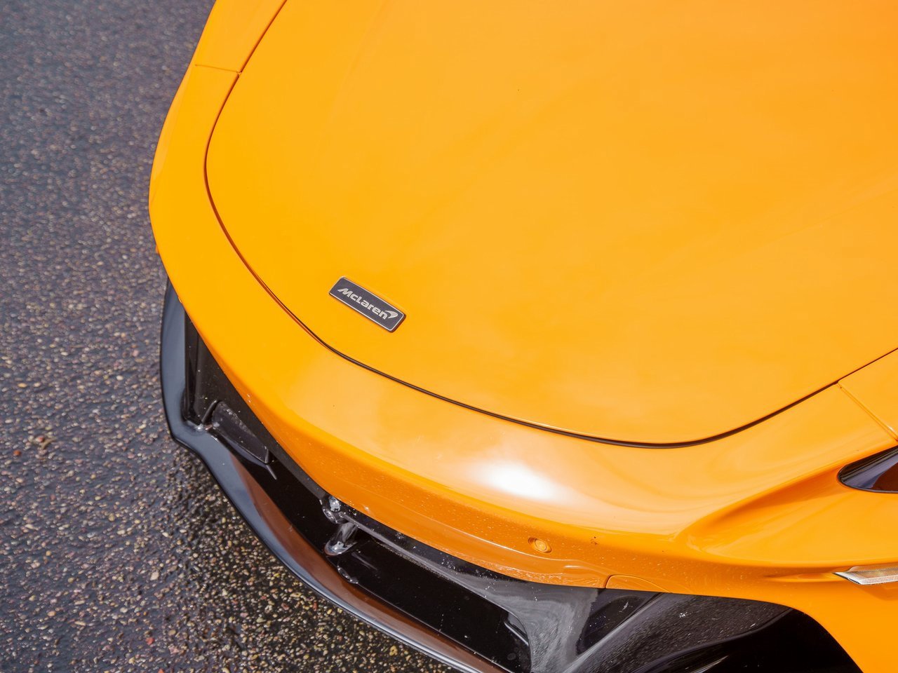 Used 2025 McLaren Artura image 22