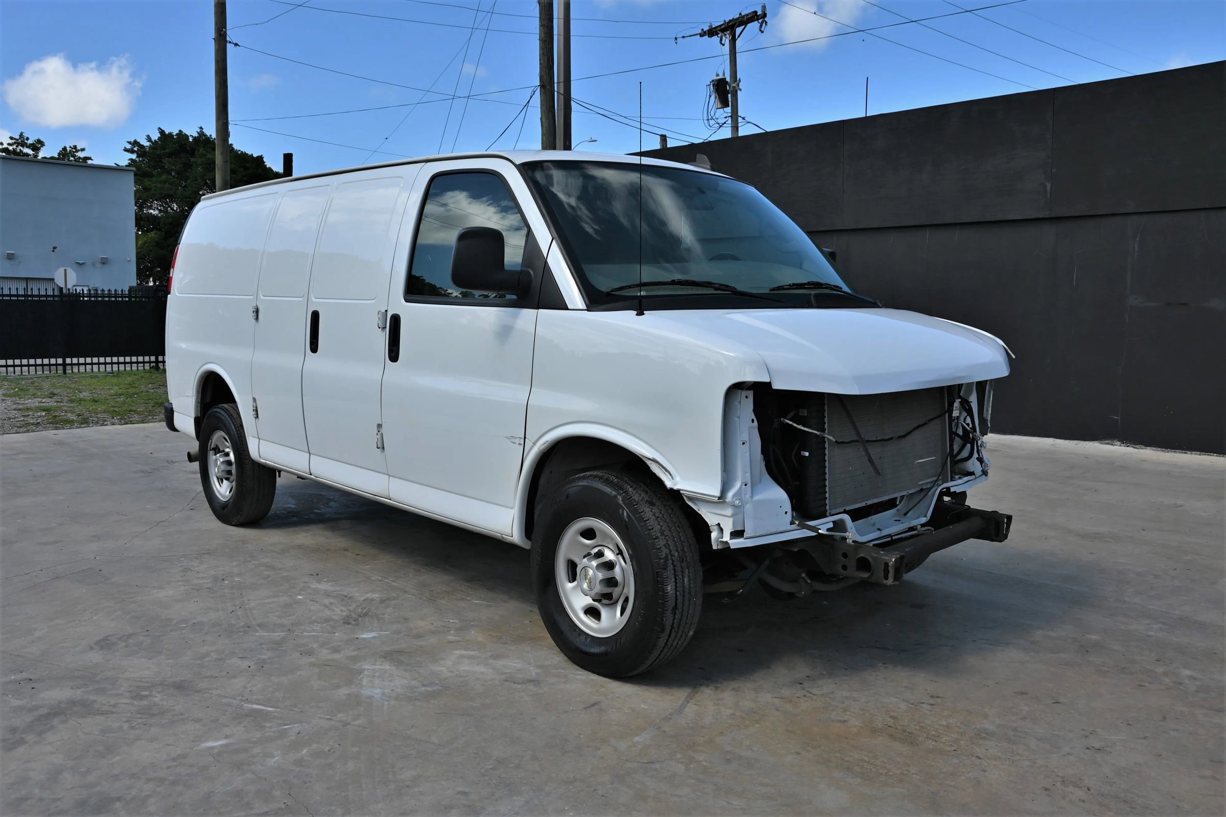 Used 2023 Chevrolet Express 2500 w/ Driver Convenience Package RWD image 1