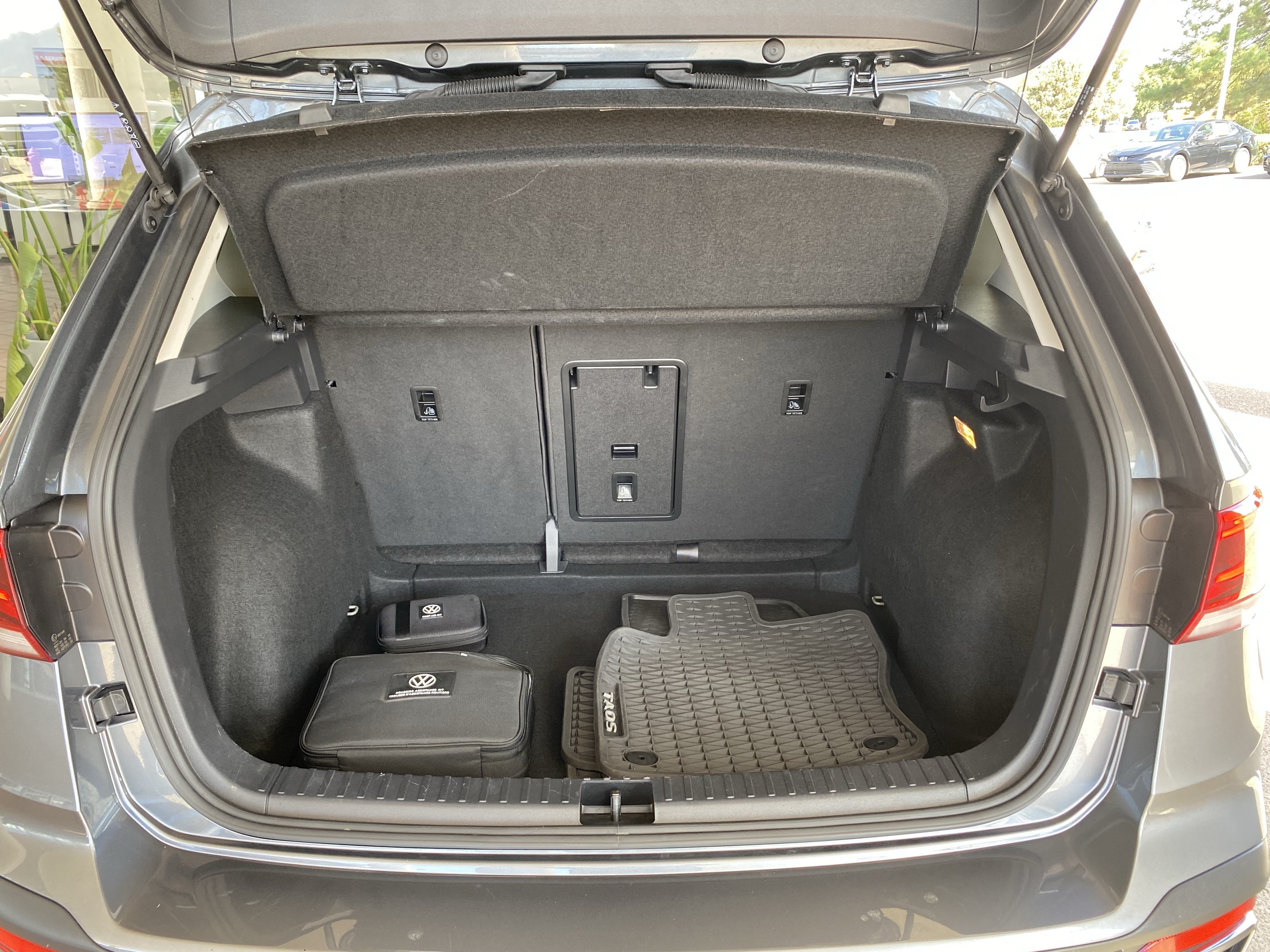 Certified 2023 Volkswagen Taos SE FWD image 15