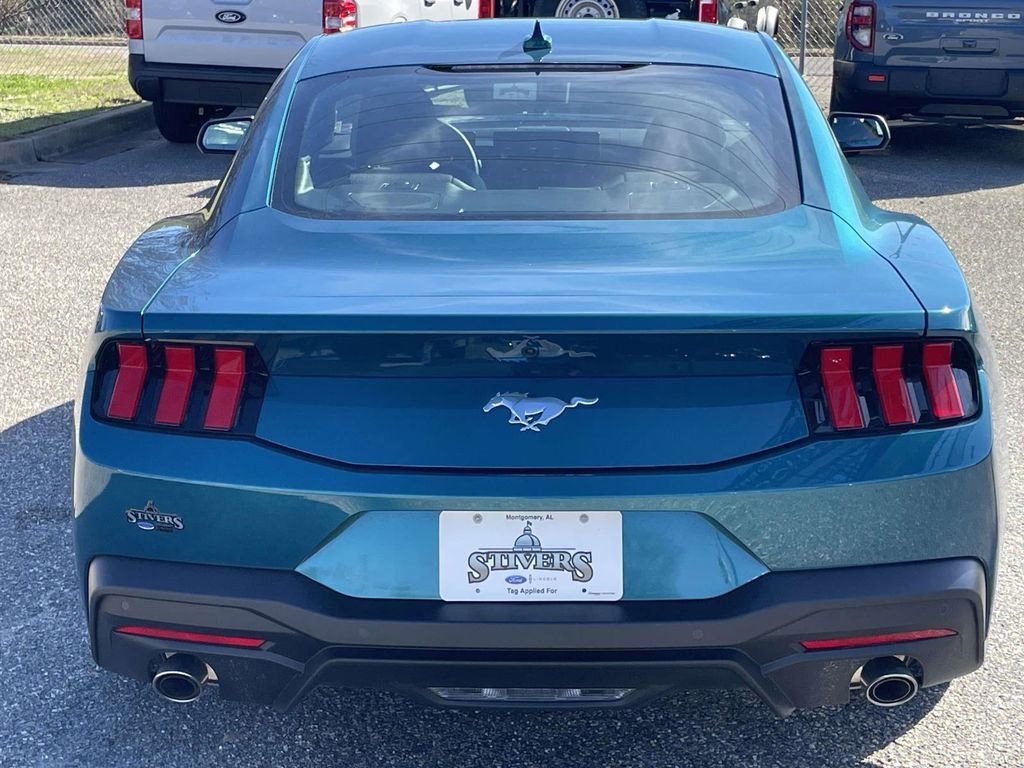New 2026 Ford Mustang Coupe image 4