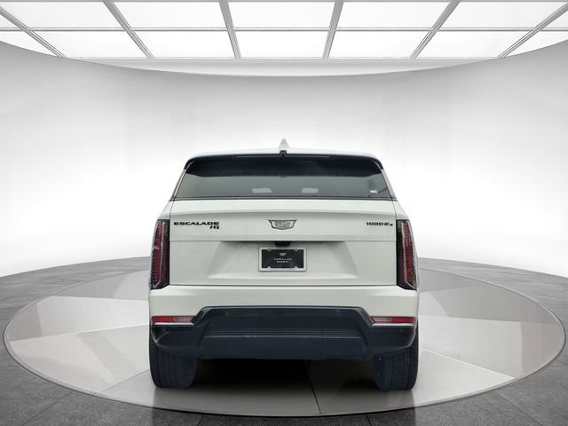 New 2025 Cadillac Escalade IQ Sport 2 w/ LPO, ONYX Package image 6