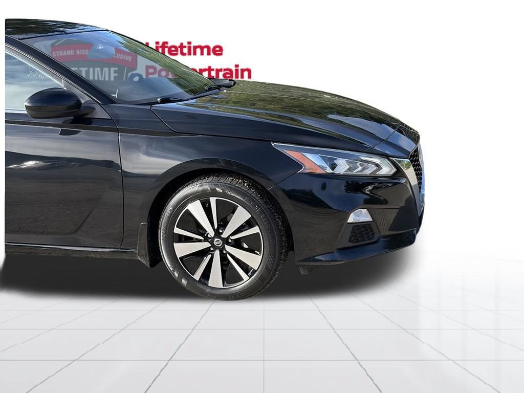 Certified 2022 Nissan Altima 2.5 SV AWD/4WD image 8