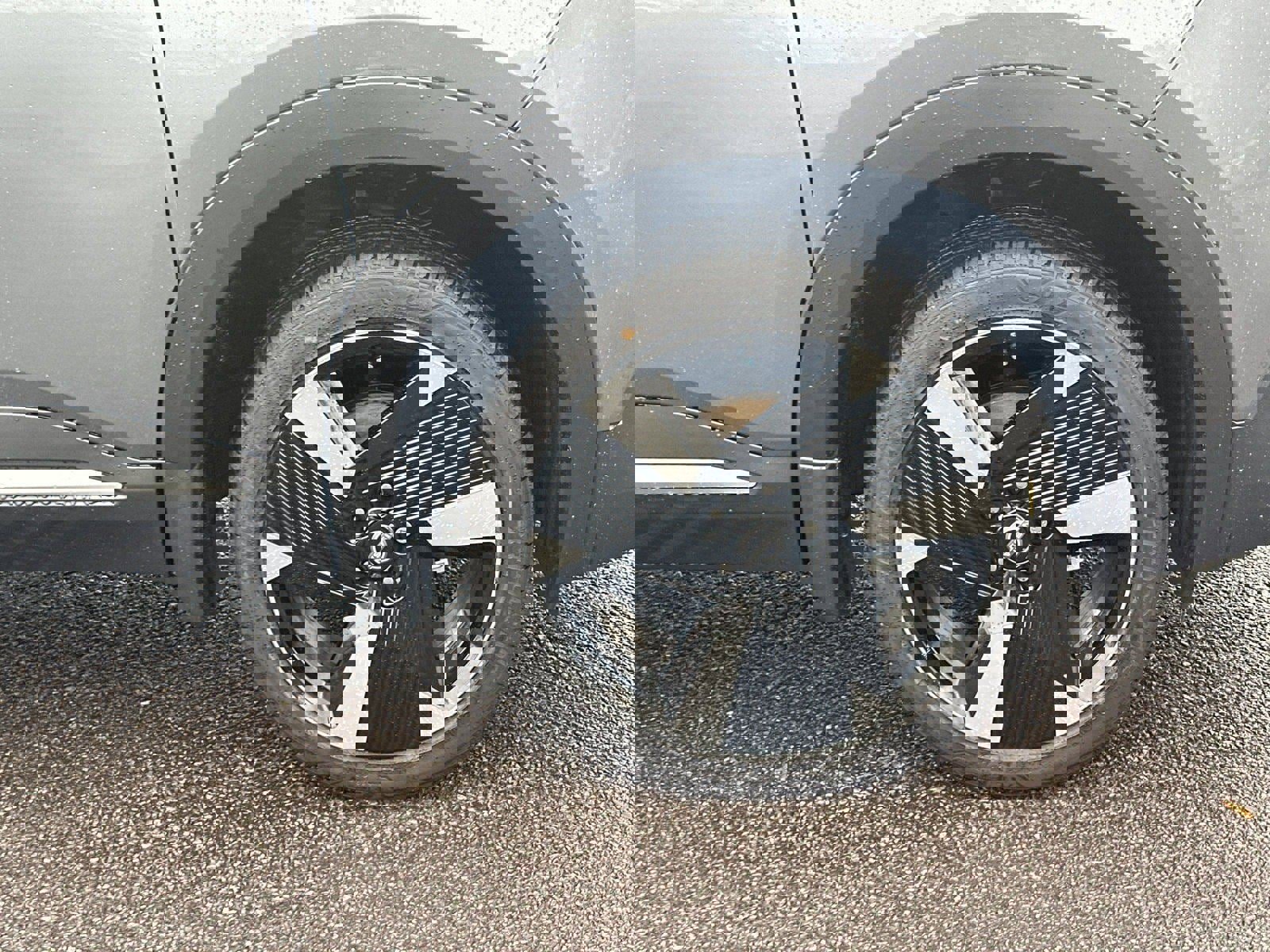 New 2026 Nissan Kicks SR w/ Cold Weather Package image 12