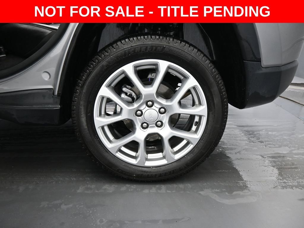 Used 2023 Jeep Compass Latitude image 16
