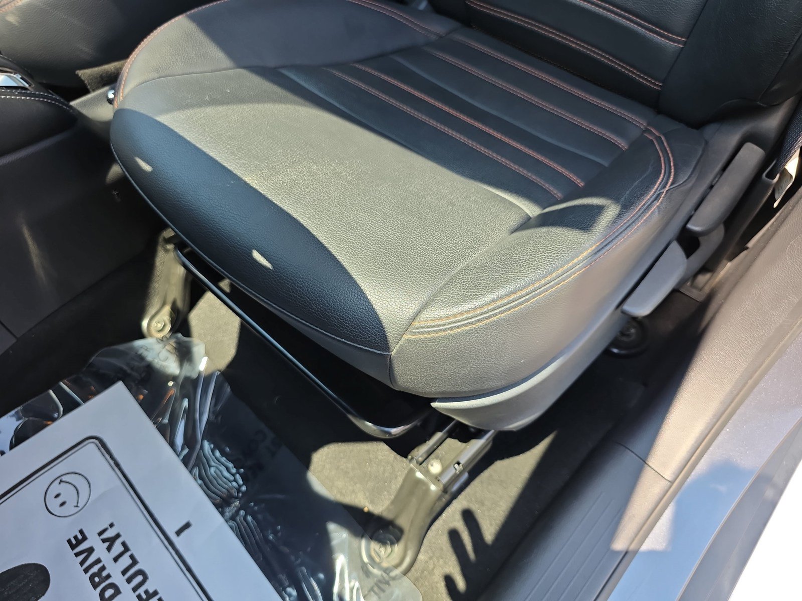 Used 2020 Nissan Kicks SR w/ SR Premium Package FWD image 24