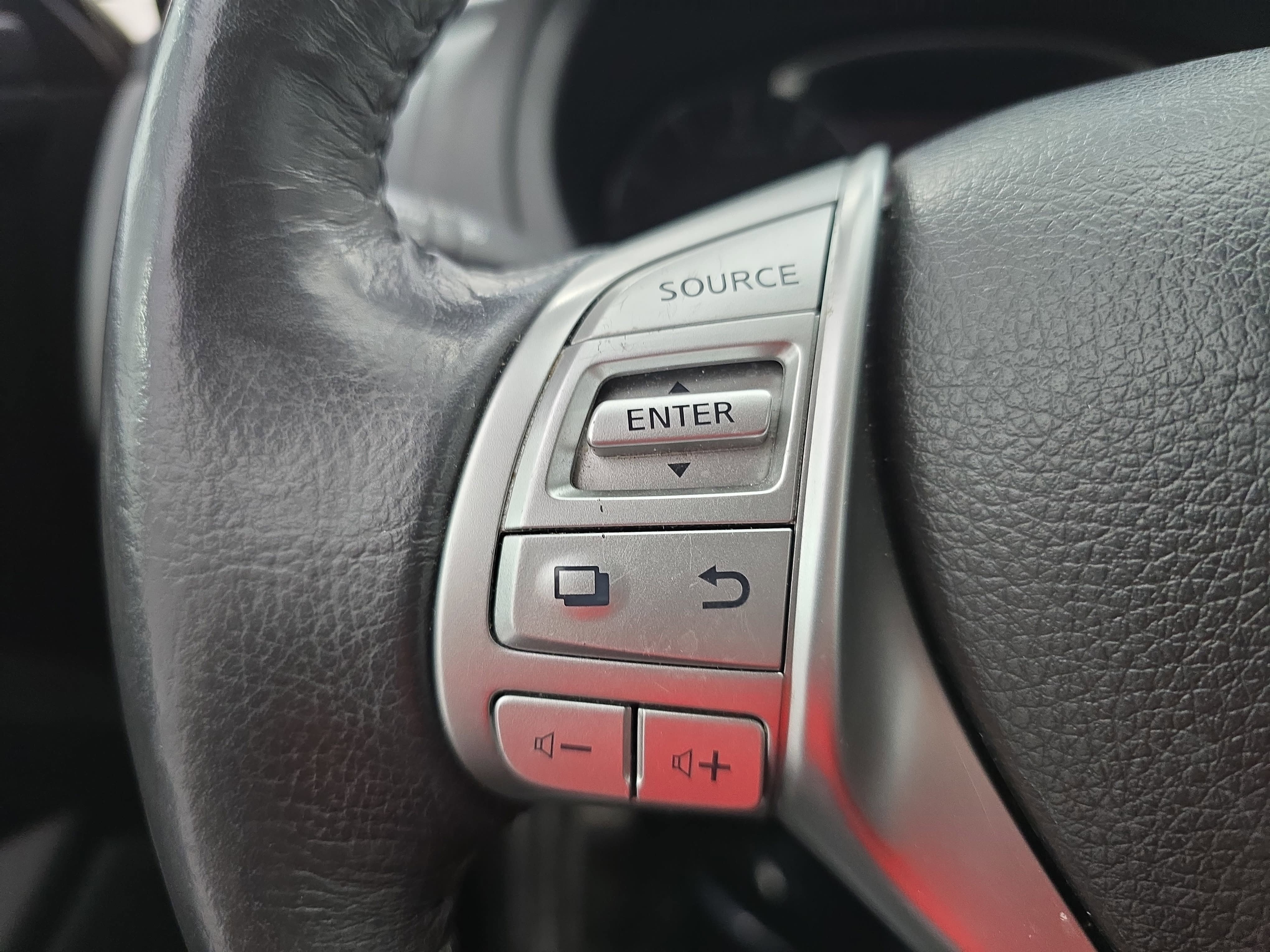 Used 2017 Nissan Altima 2.5 SV w/ Convenience Package FWD image 16