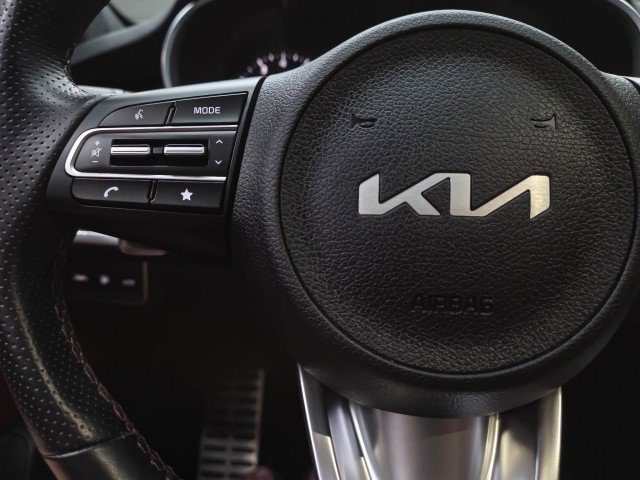 Used 2022 Kia Stinger GT2 image 21