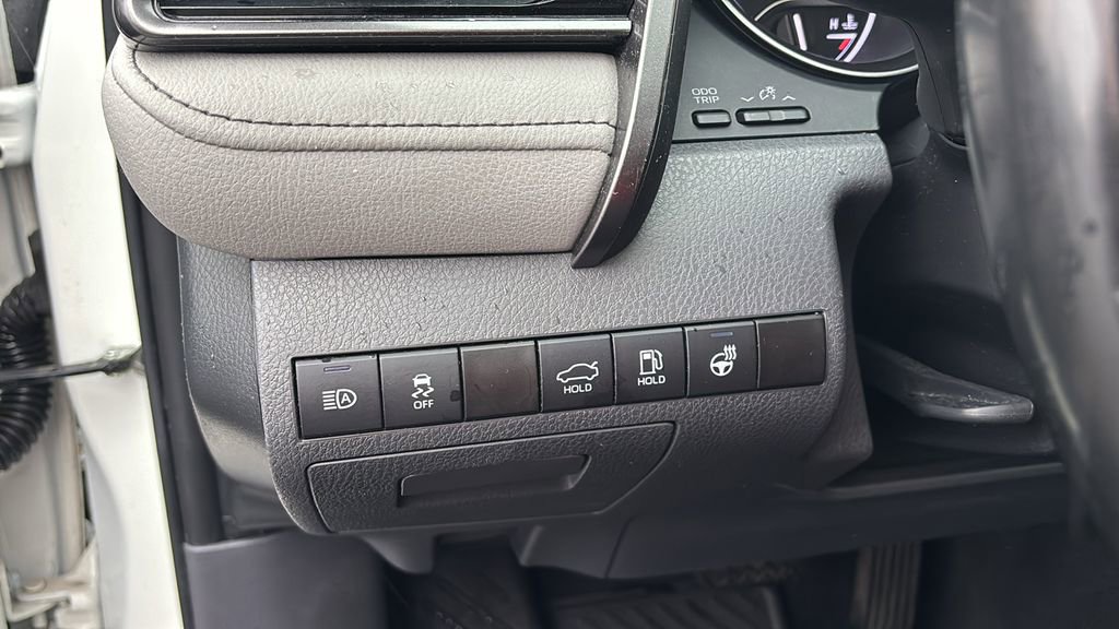 Used 2022 Toyota Camry SE image 15