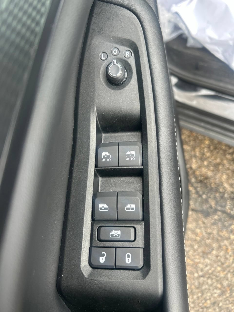 Used 2025 Jeep Grand Cherokee L Altitude AWD/4WD image 16