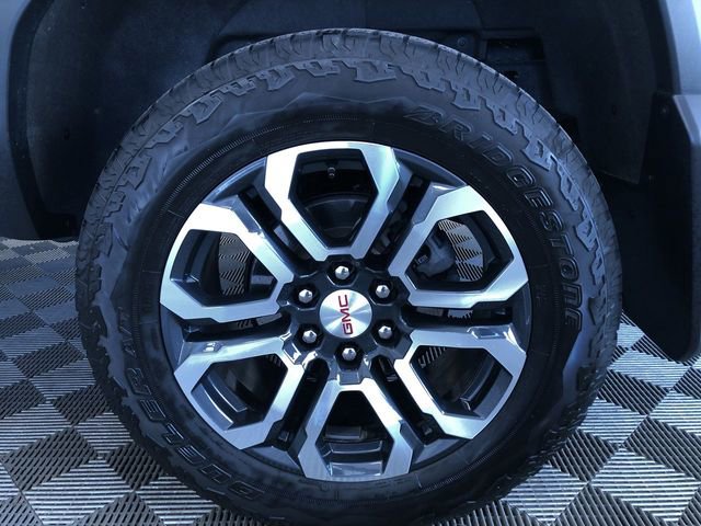 Used 2024 GMC Canyon AT4 w/ Technology Package image 11