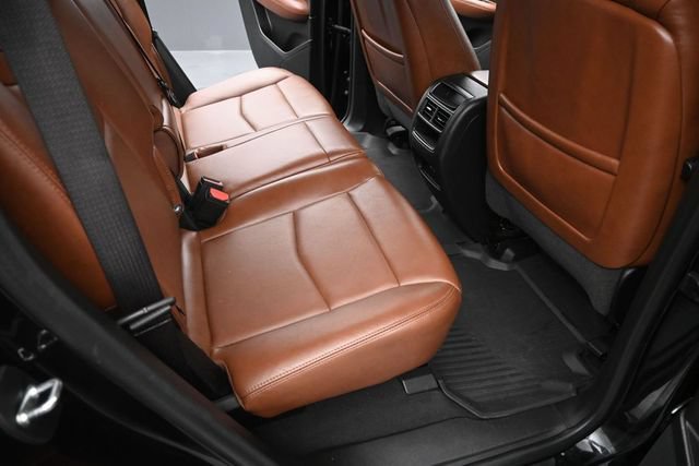 Used 2022 Cadillac XT5 Sportv w/ LPO, ONYX Package AWD/4WD image 18