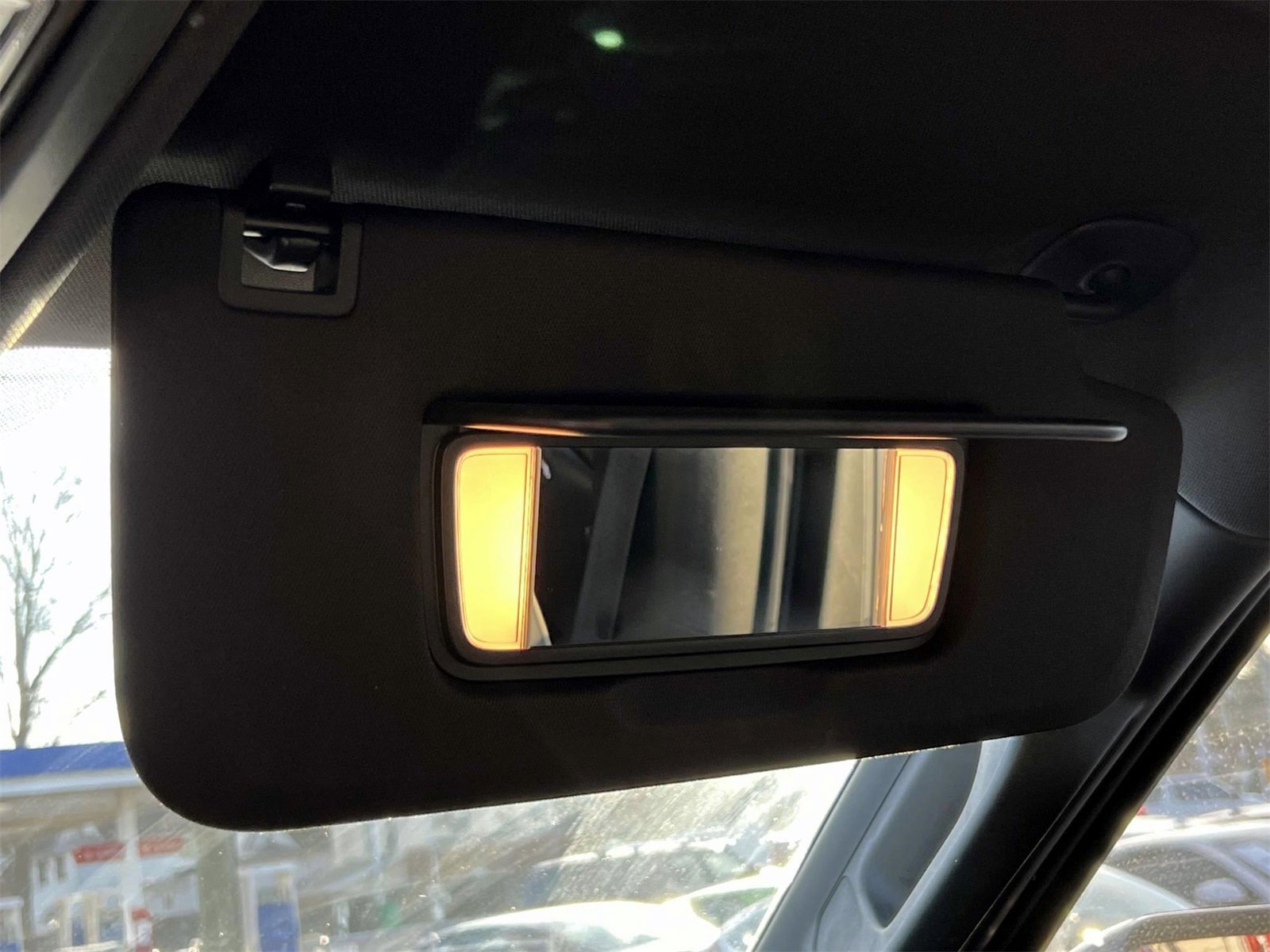 Used 2023 GMC Yukon XL SLT image 42