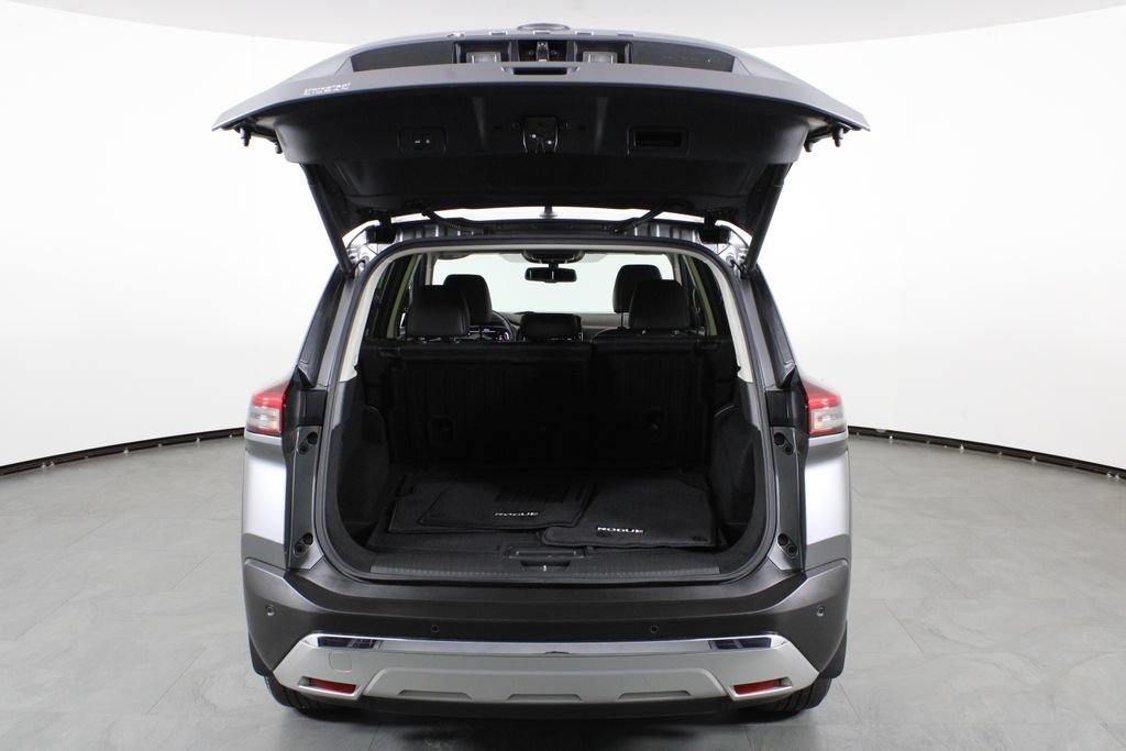 Certified 2023 Nissan Rogue Platinum FWD image 17
