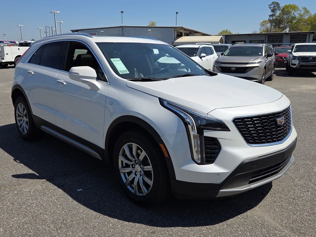 Used 2023 Cadillac XT4 Premium Luxury w/ Cold Weather Package image 10