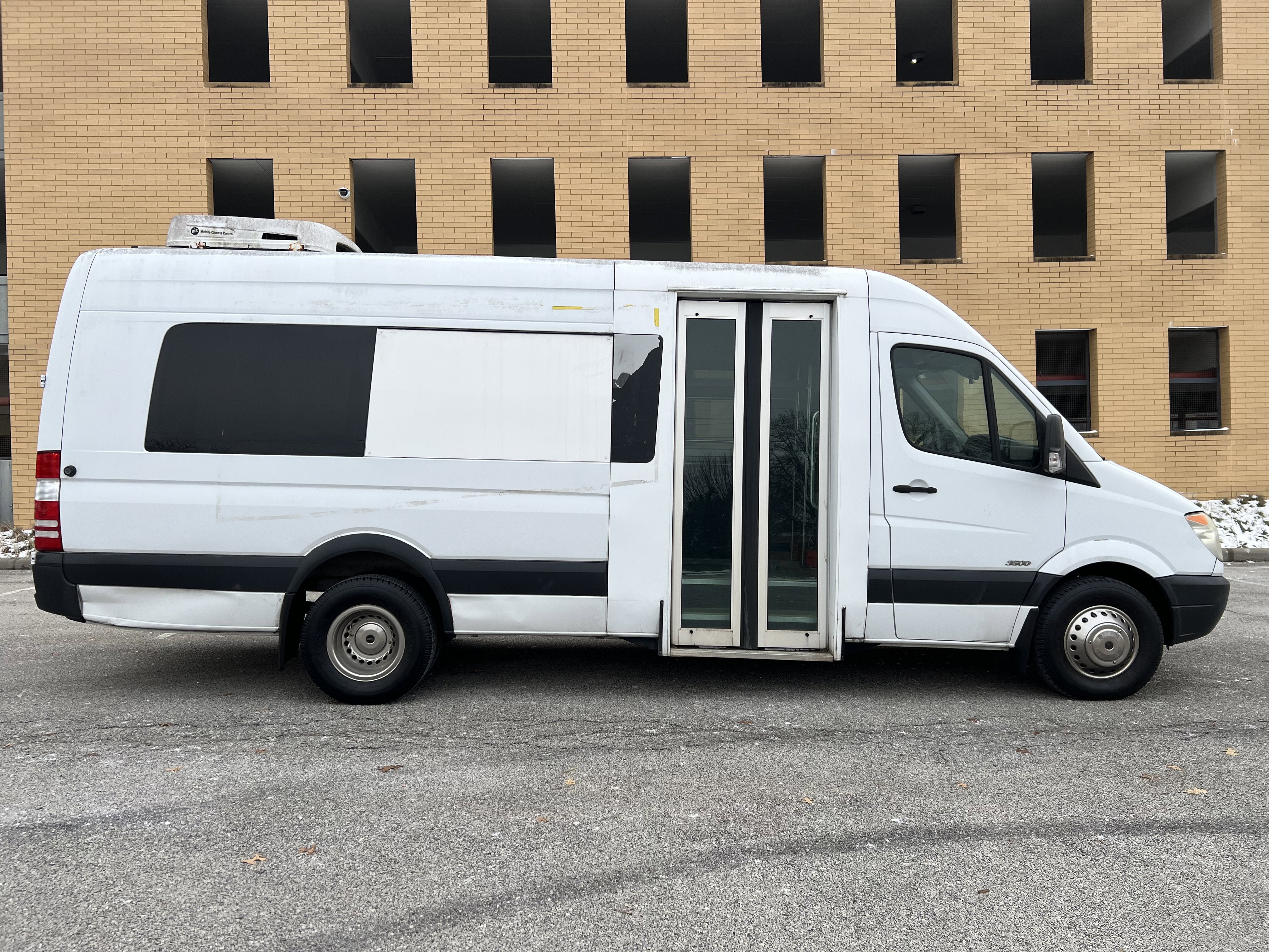 Used 2013 Freightliner Sprinter 3500 image 7