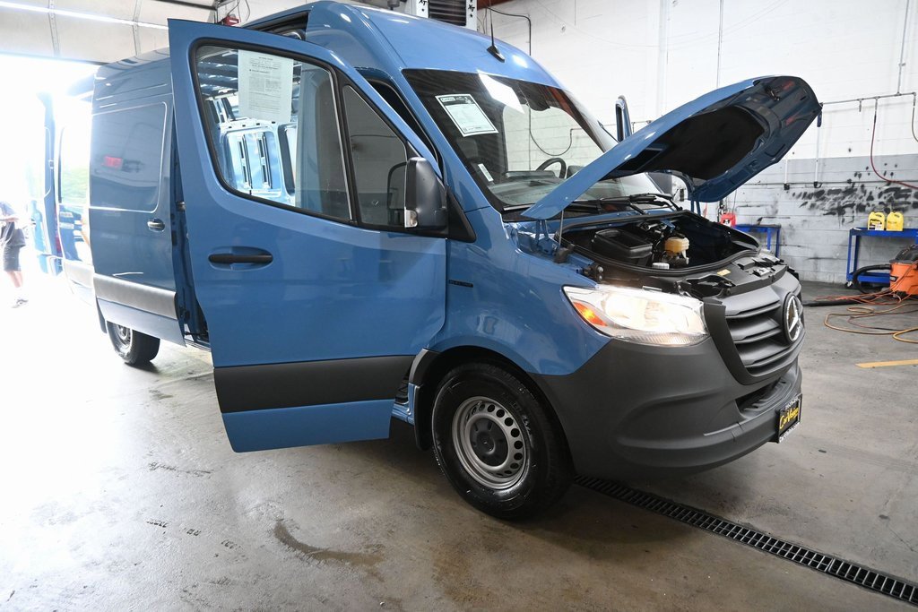 Used 2024 Mercedes-Benz eSprinter 170 Cargo image 37