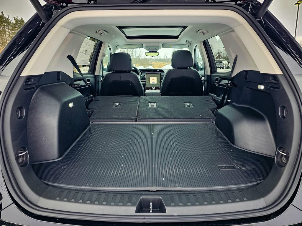 New 2026 GMC Terrain Denali w/ LPO, Floor Liner Package image 35