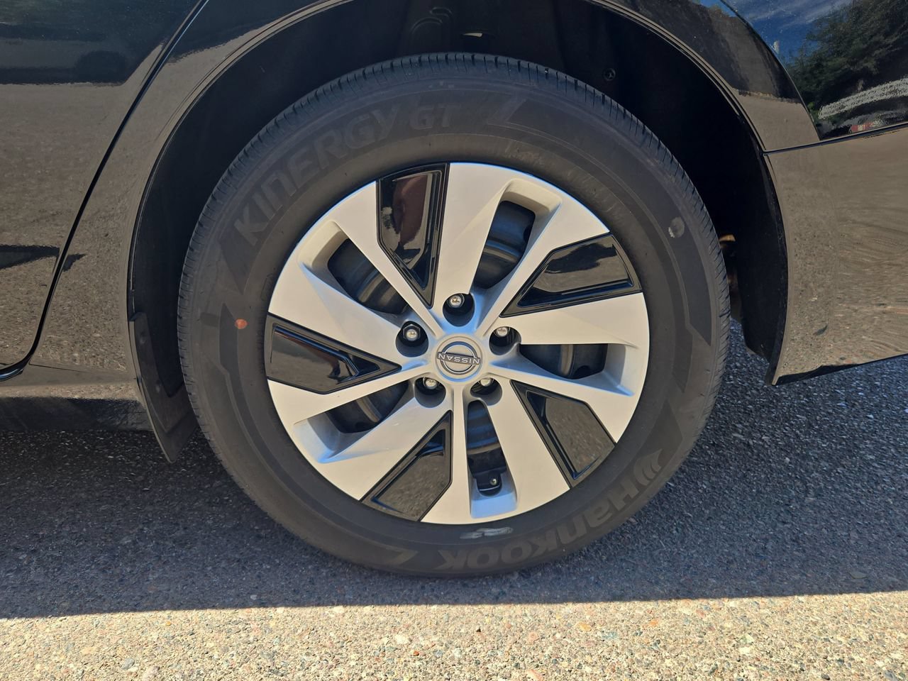 Used 2025 Nissan Altima 2.5 S FWD image 19