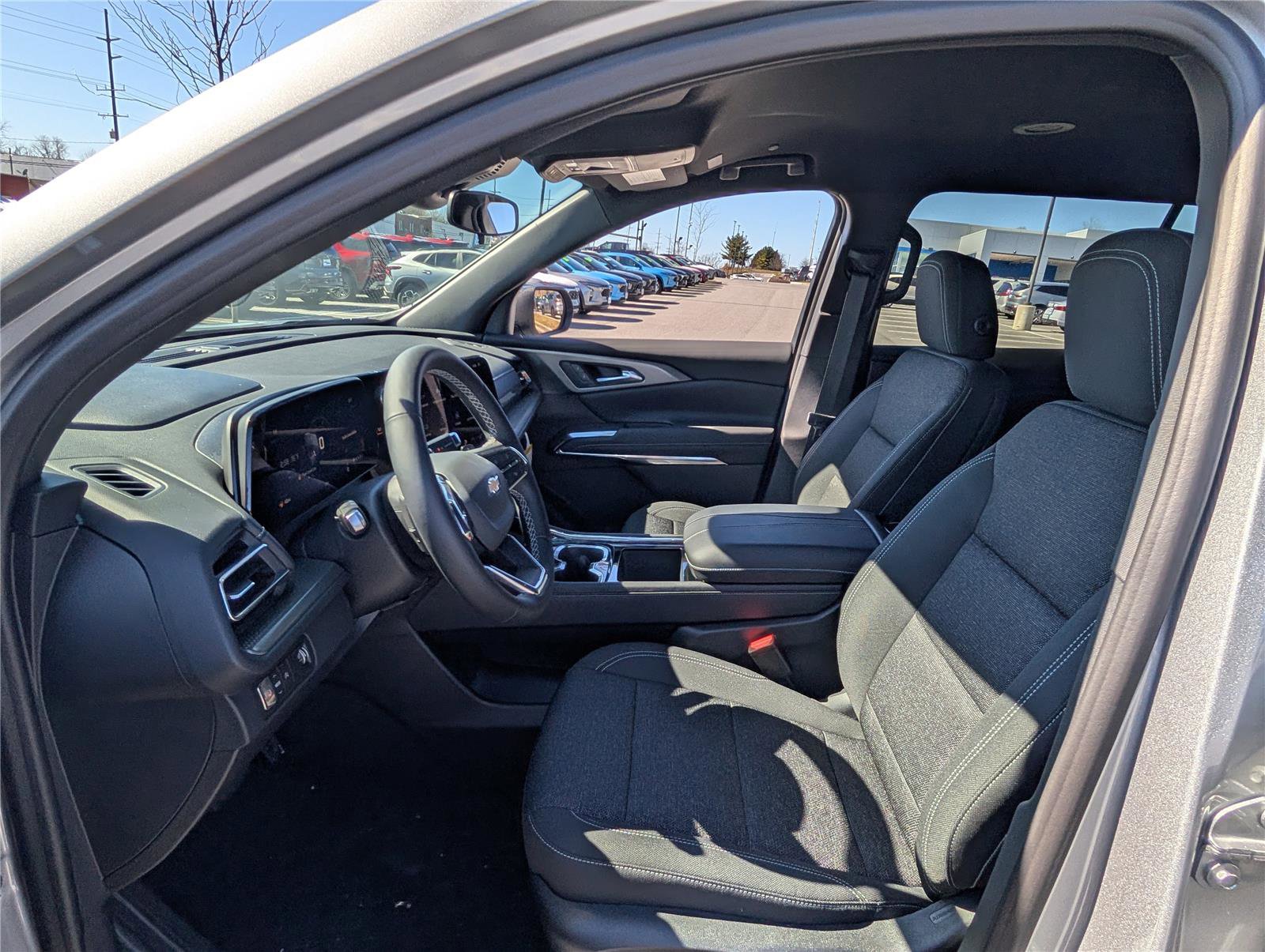 New 2026 Chevrolet Traverse LT image 12