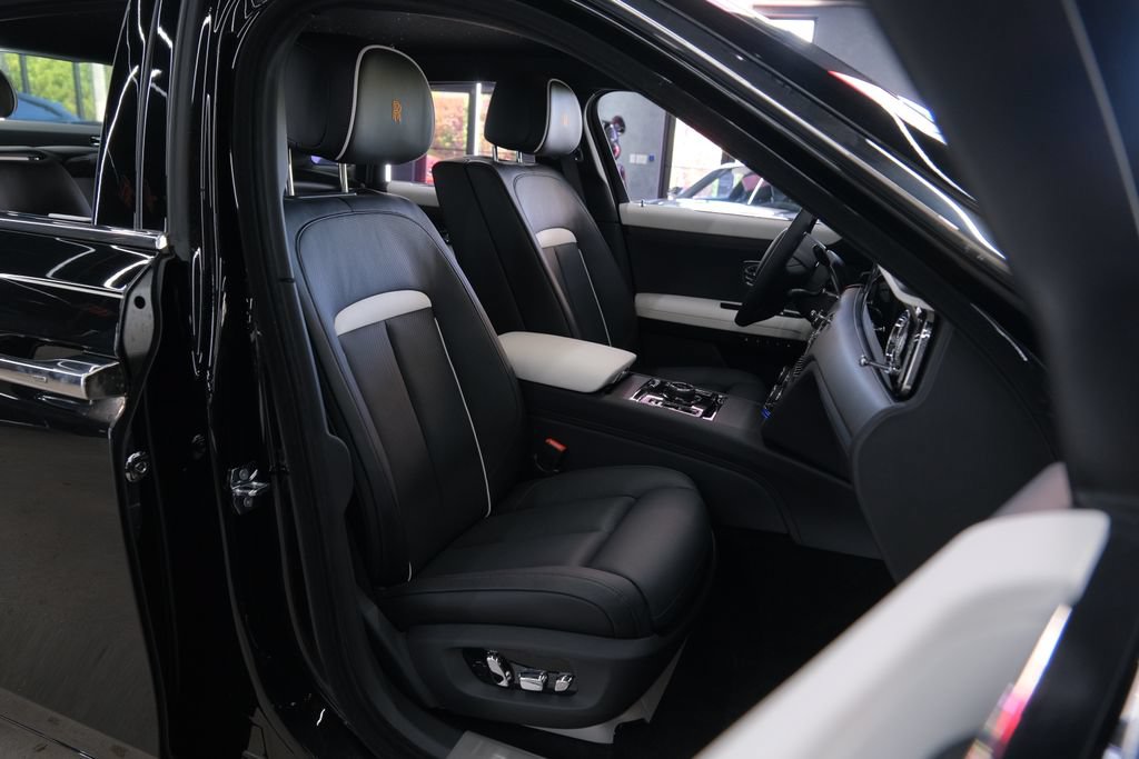 Used 2027 Rolls-Royce Ghost AWD/4WD image 25