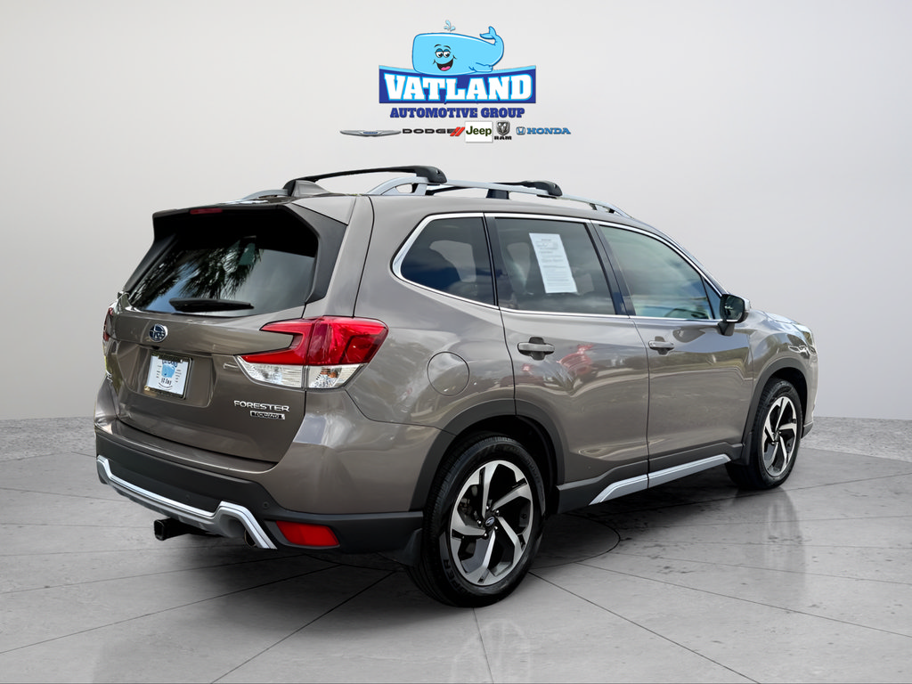 Used 2023 Subaru Forester Touring AWD/4WD image 5