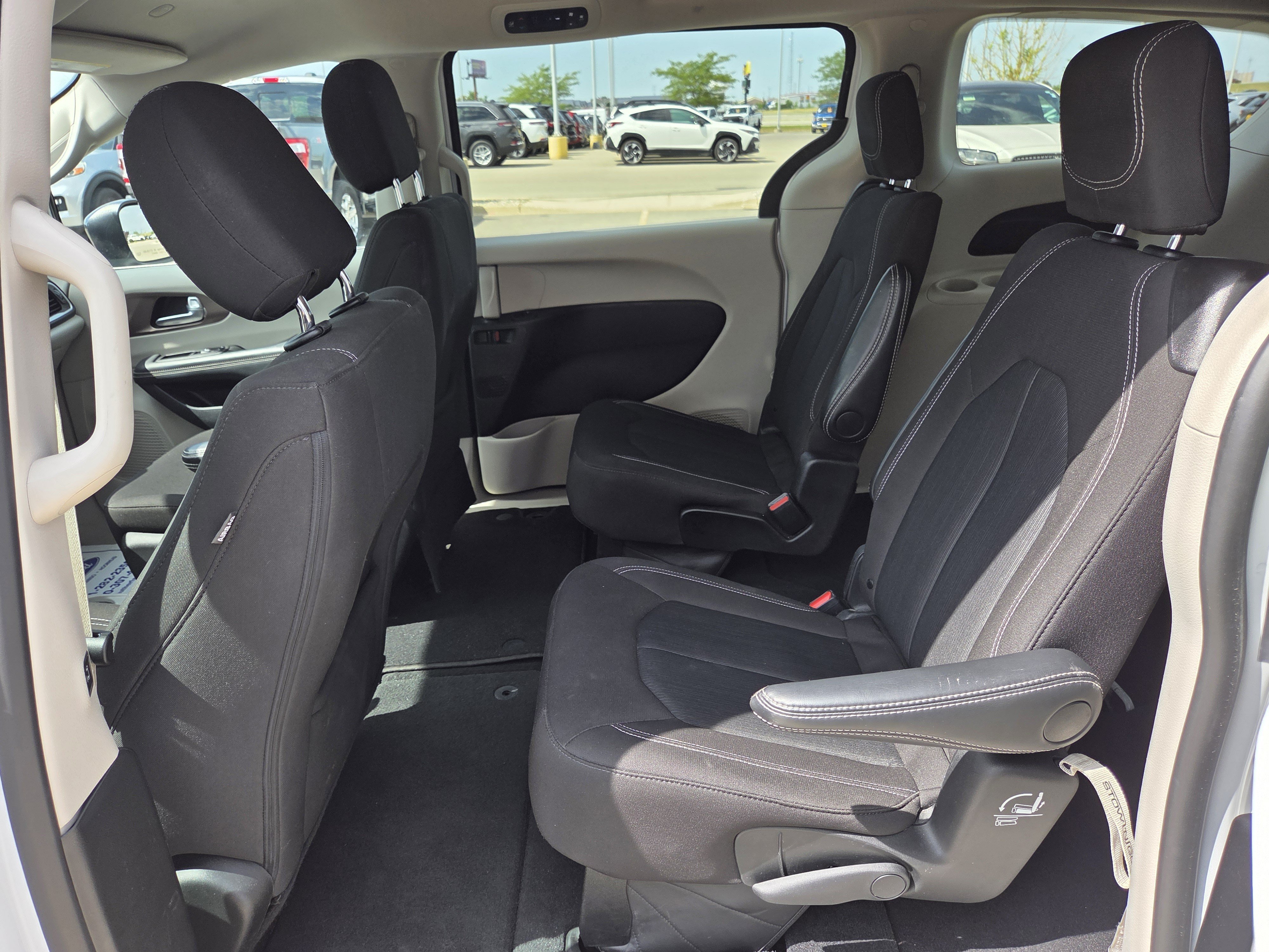 Used 2024 Chrysler Voyager LX FWD image 21