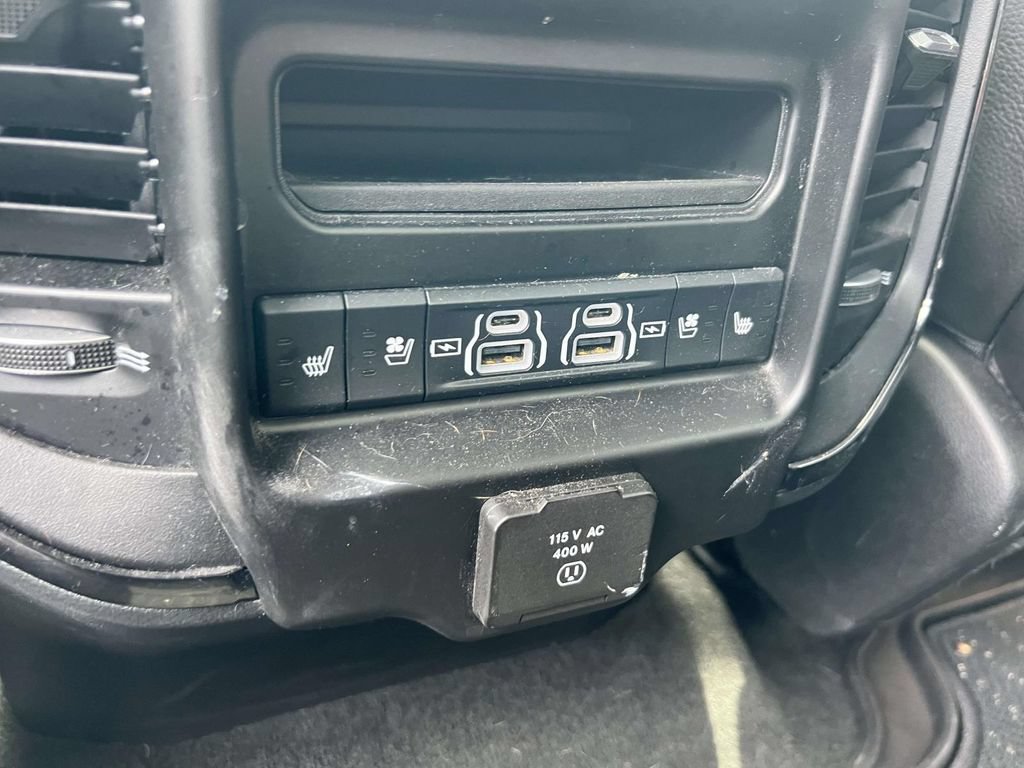 Used 2023 RAM 1500 Limited AWD/4WD image 12