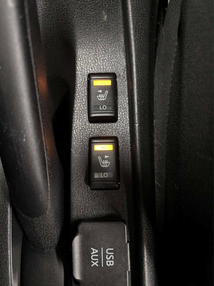Used 2015 Nissan Versa Note SV image 33