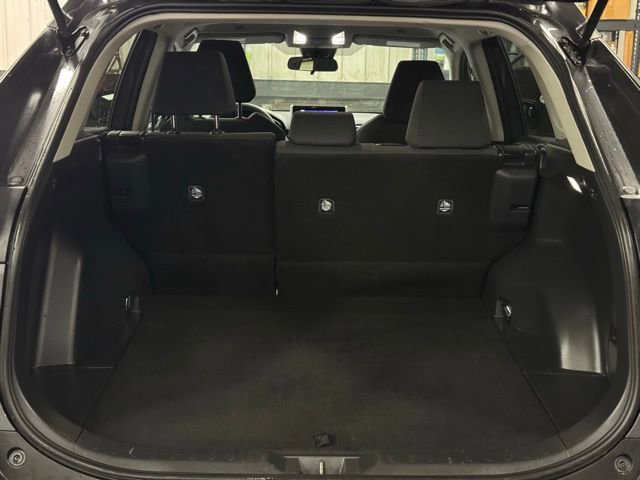 Used 2024 Toyota RAV4 LE image 9