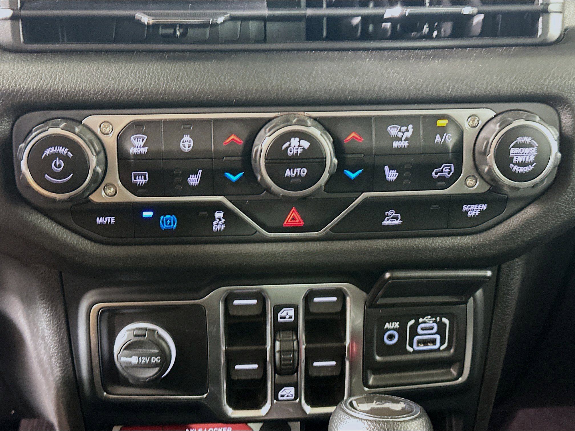 Used 2024 Jeep Wrangler Unlimited AWD/4WD image 23