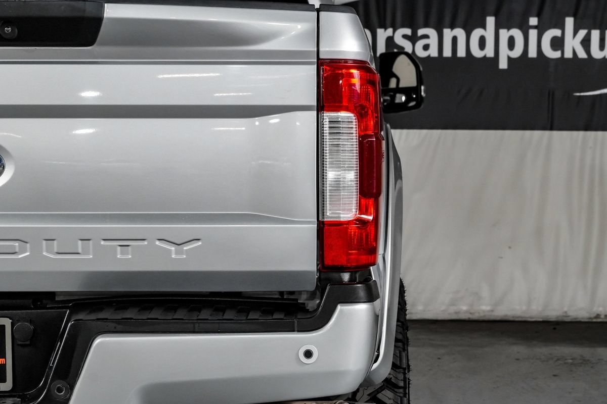 Used 2019 Ford F250 Lariat w/ Lariat Ultimate Package AWD/4WD image 44