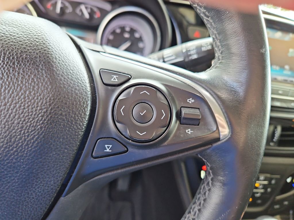 Used 2019 Buick Envision Essence AWD/4WD image 12