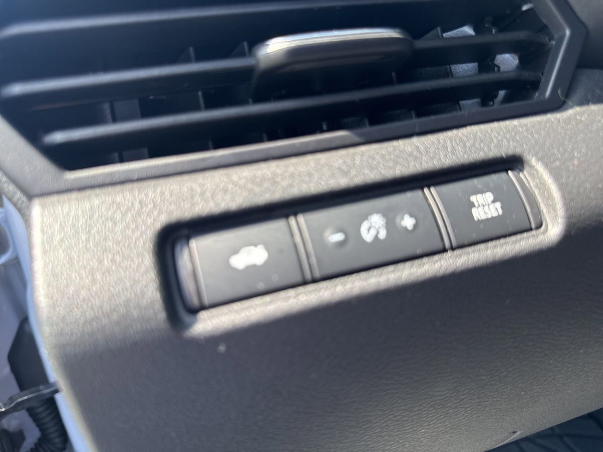 Used 2023 Nissan Altima 2.5 SR w/ SR Premium Package image 23